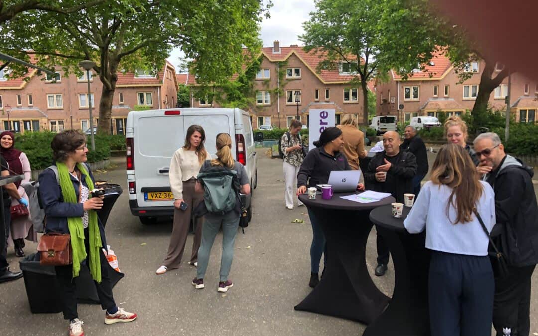 Ymere Ontmoet Bus in de Van der Pekbuurt